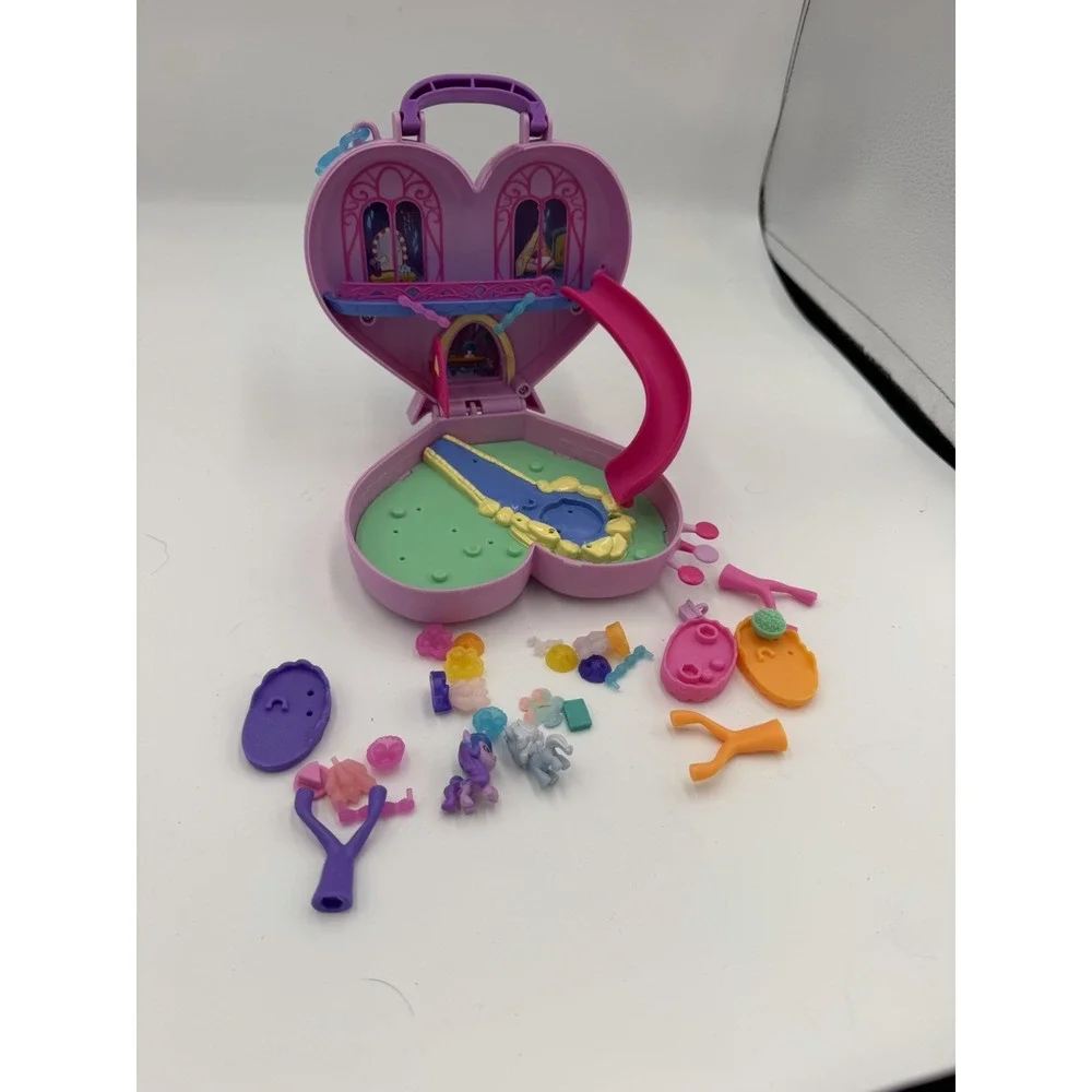 My Little Pony Mini World Magic Heart Carry Case Playset w/ 2 Pony‎ Figures &